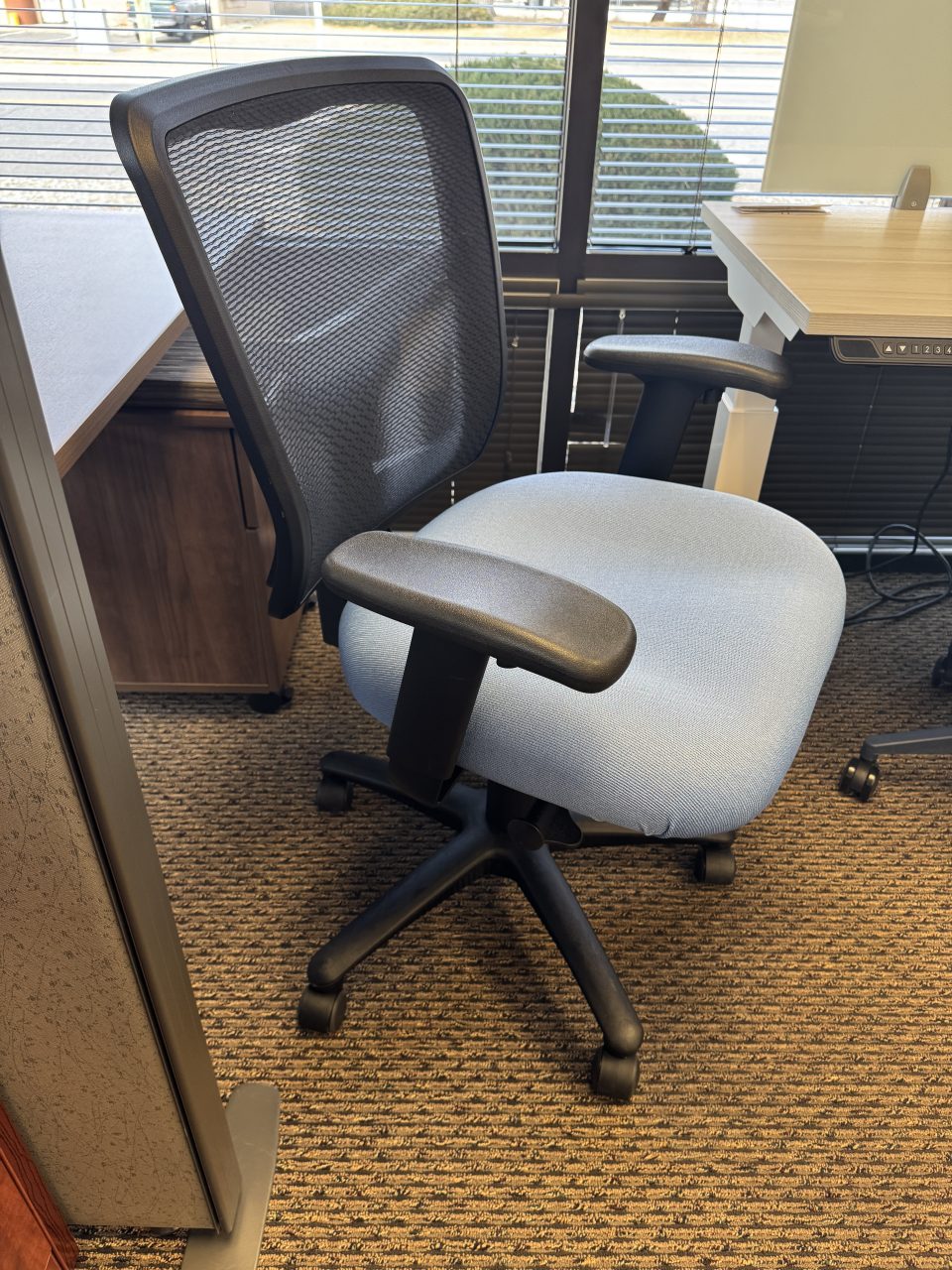 Most Popular Mesh Back Task Chair - Image 2