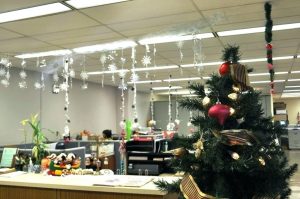 office-decorating-themes-theme-cubicle-decoration-ideas-for-corporate-christmas-contest-decora