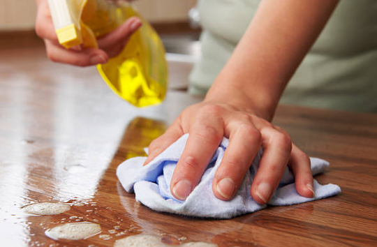 cleaning surfaces to avoid germs