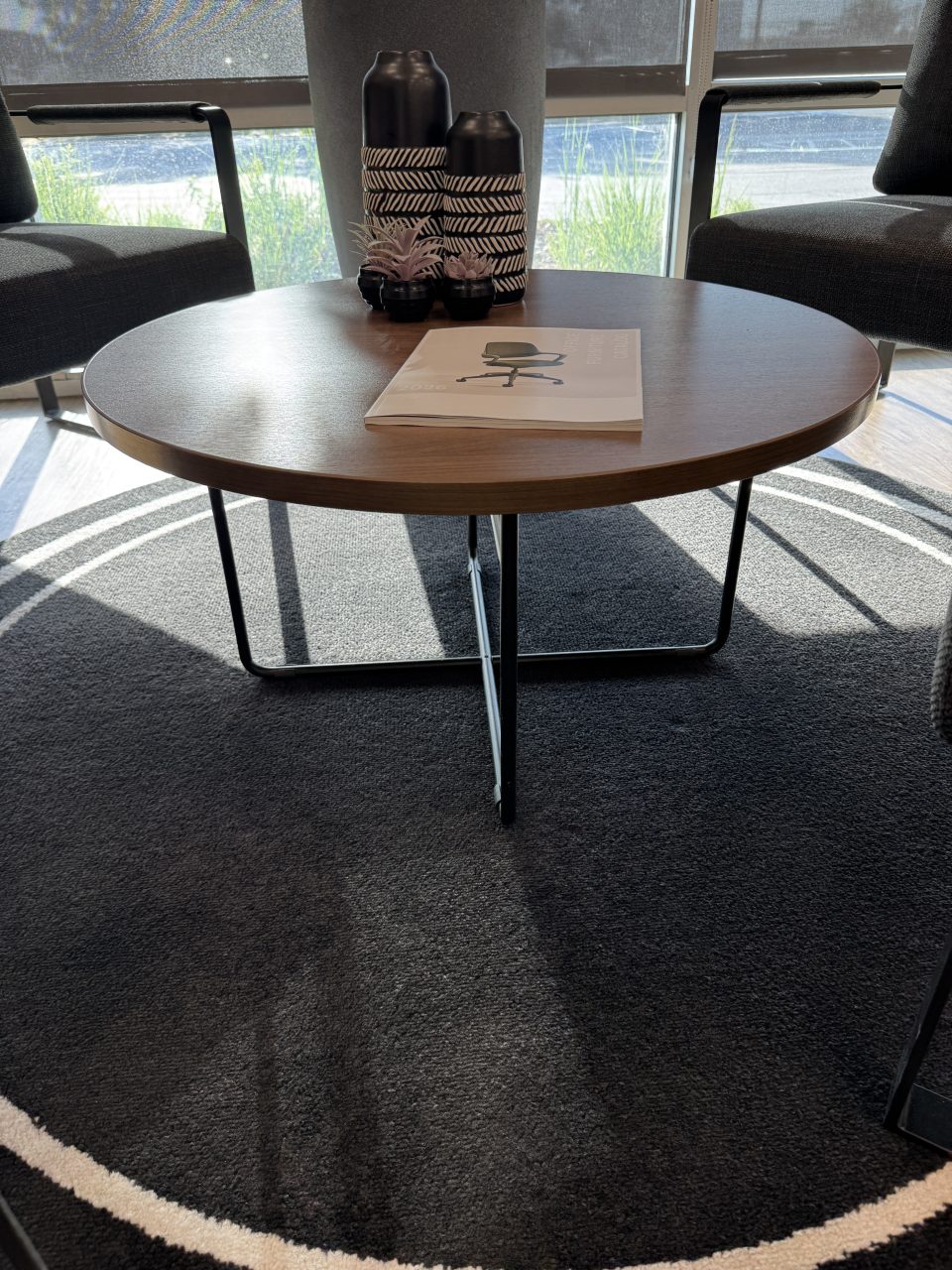 Rod Base Round Coffee Table - Image 8