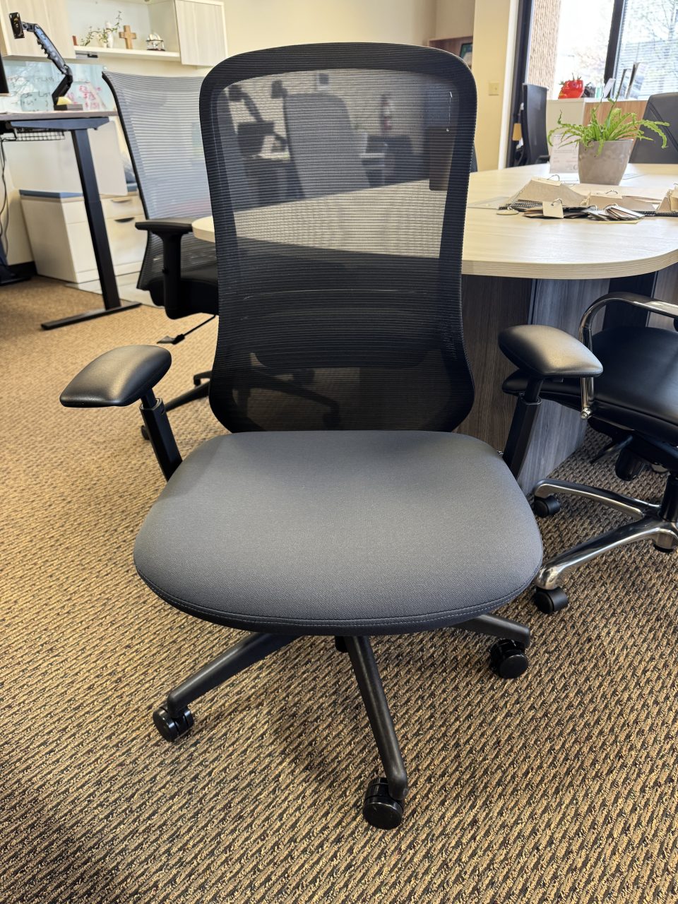 Konfurb Crescent Office Chair - Office Furniture EZ Colorado Springs and Denver