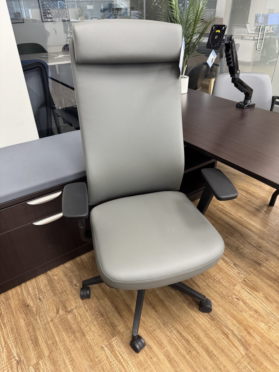 Apex Office Chair - Office Furniture EZ Colorado Springs and Denver