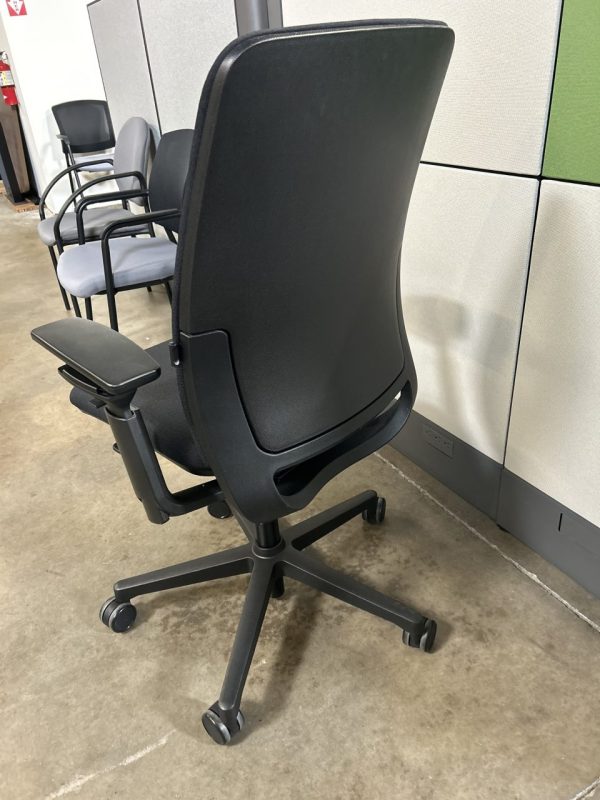 Steelcase Amia Chair 3